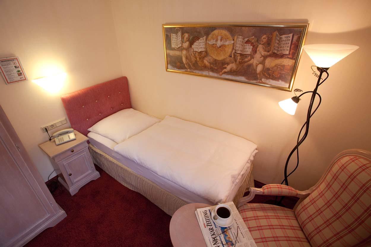 Hotel Karpfen Eberbach  Ngoại thất bức ảnh
